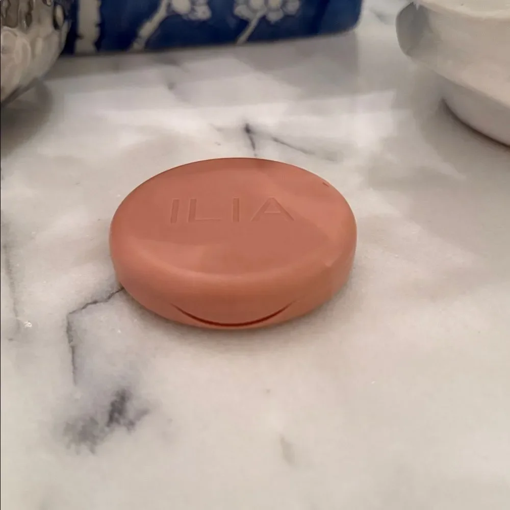 ILIA Soft Focus Blurring Blush - Talc-Free Powder Blush Color Pulse